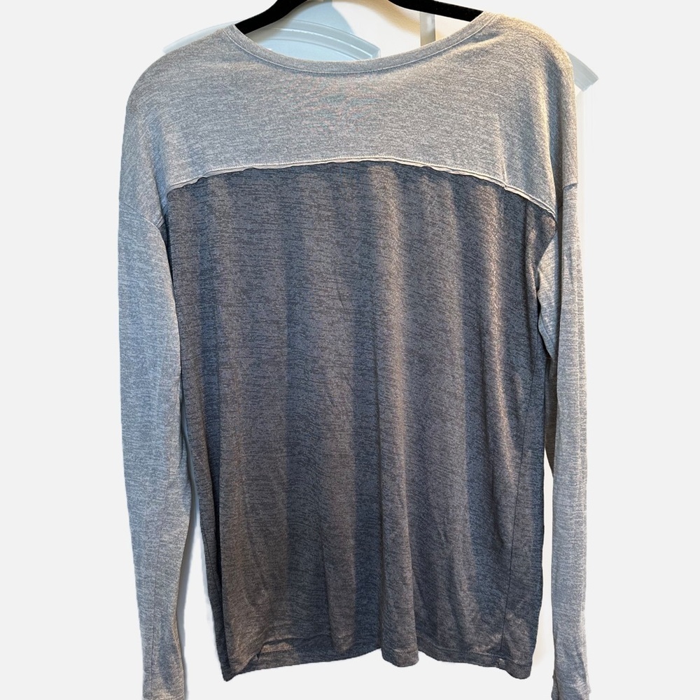 Vince two tone gray long sleeve t-shirt in size small